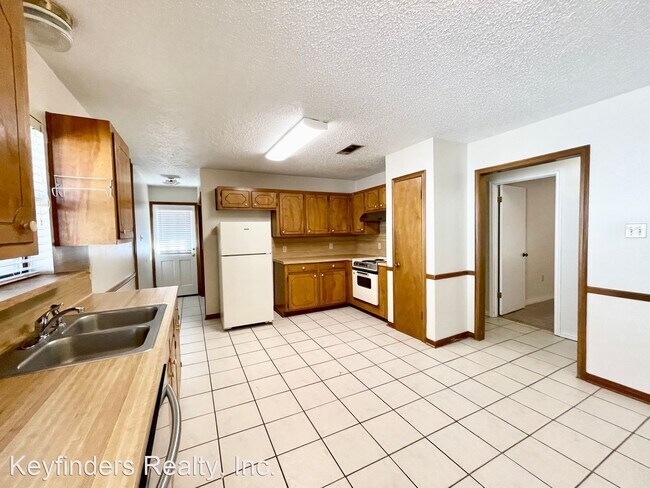 Building Photo - 2 br, 1 bath House - 209 Westmoreland Dr.