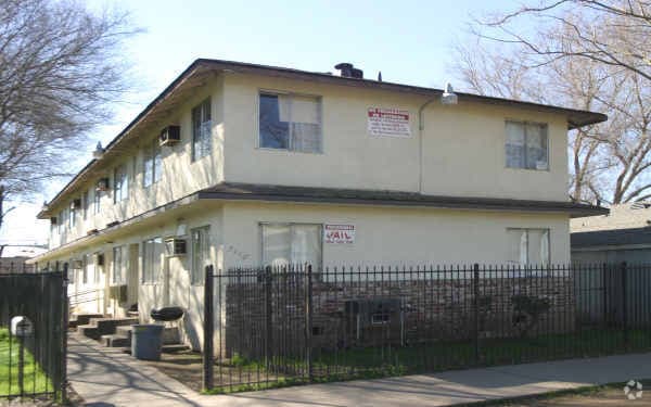 Building Photo - 3110 W St