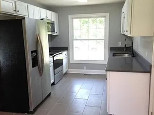 Building Photo - 128 S Wrenwood Dr
