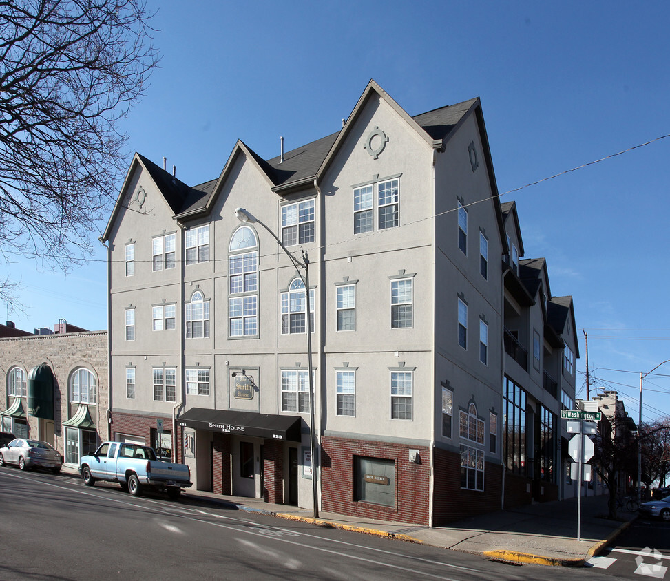 Primary Photo - Smith House