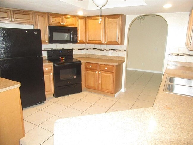Building Photo - 22182 Peachland Blvd
