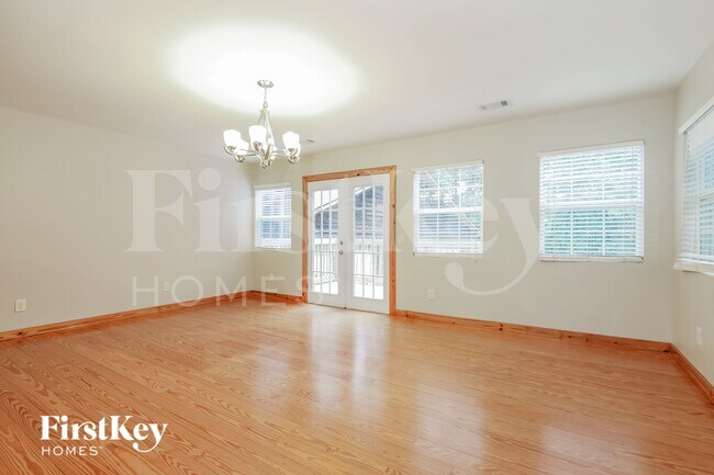 Foto del edificio - 3896 Chattahoochee Dr