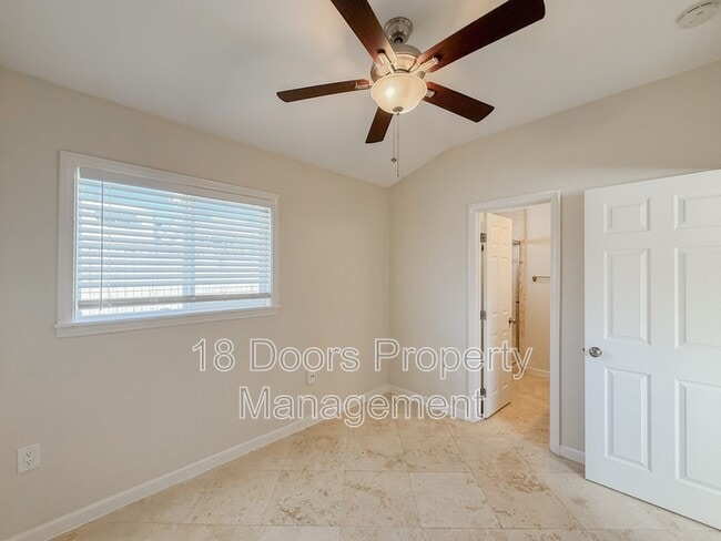 Building Photo - 4448-52 Estrella Ave