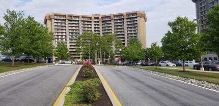 Building Photo - 20722 Valley Forge Cir