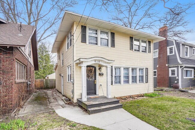 Foto del edificio - 928 Calvin Ave SE