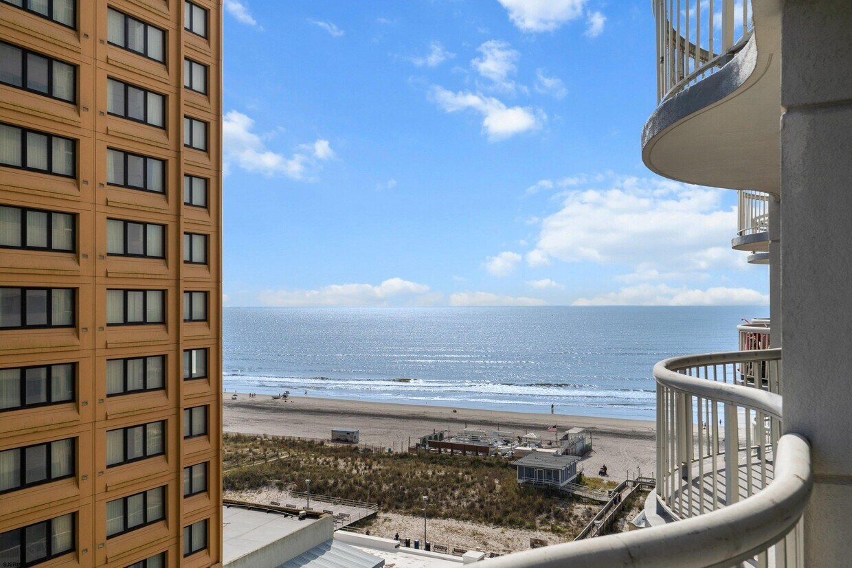 Primary Photo - 3101 Boardwalk