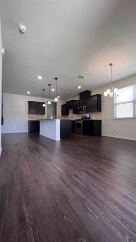 Building Photo - 2405 Larimar Dr