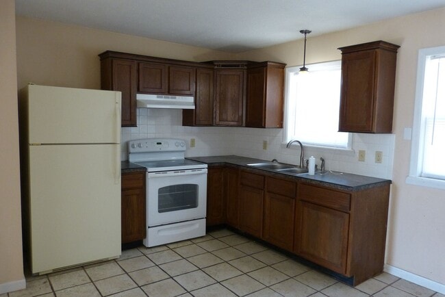 Foto del edificio - 3 bedroom 1 bath home.