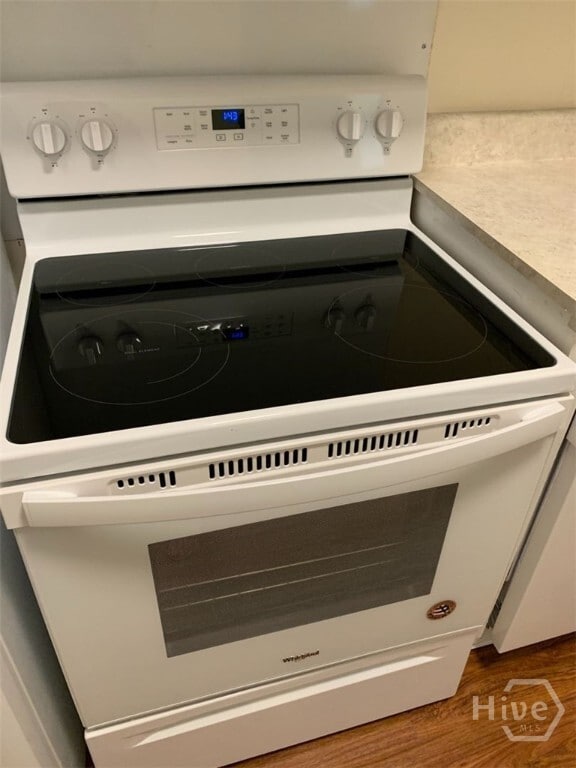 Foto del edificio - 174 Hart Ave