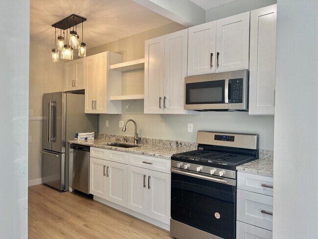 Foto del edificio - 2311 Maplewood Ave