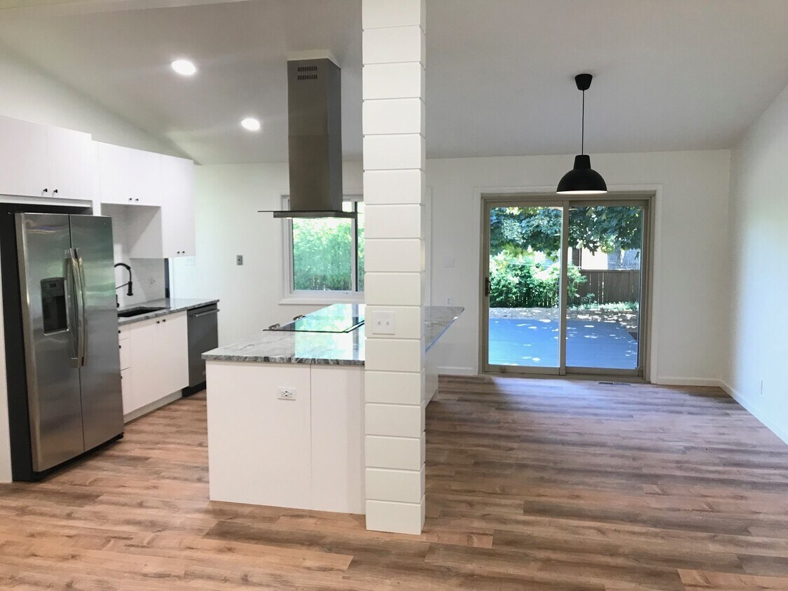 4 Bed 2 Bath Home in South Boulder! - 4 Bed 2 Bath Home in South Boulder!