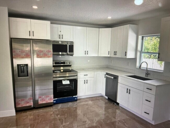 Foto del edificio - 5029 Sunrise Blvd