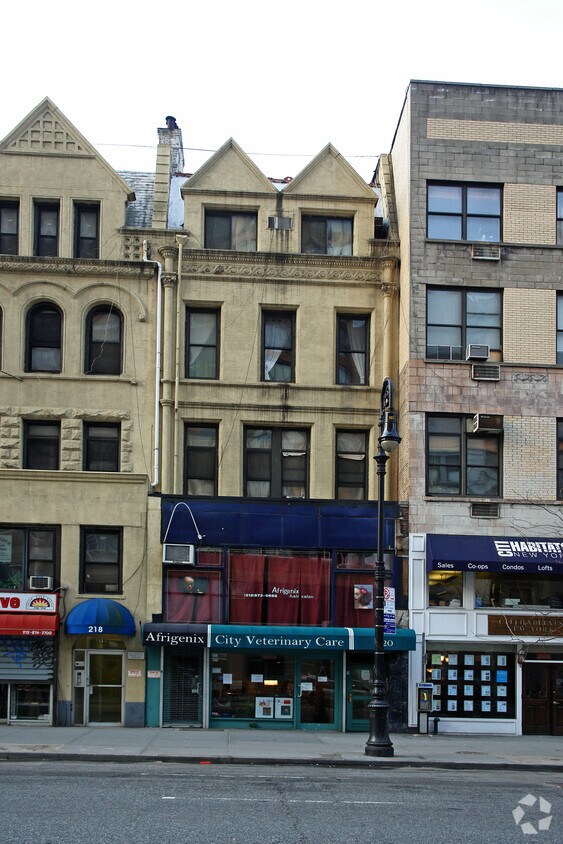 Building Photo - 220 w 72 Street