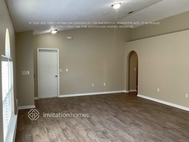 Building Photo - 2733 Maderia Cir