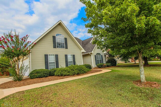 Building Photo - 247 Spring Chase Cir