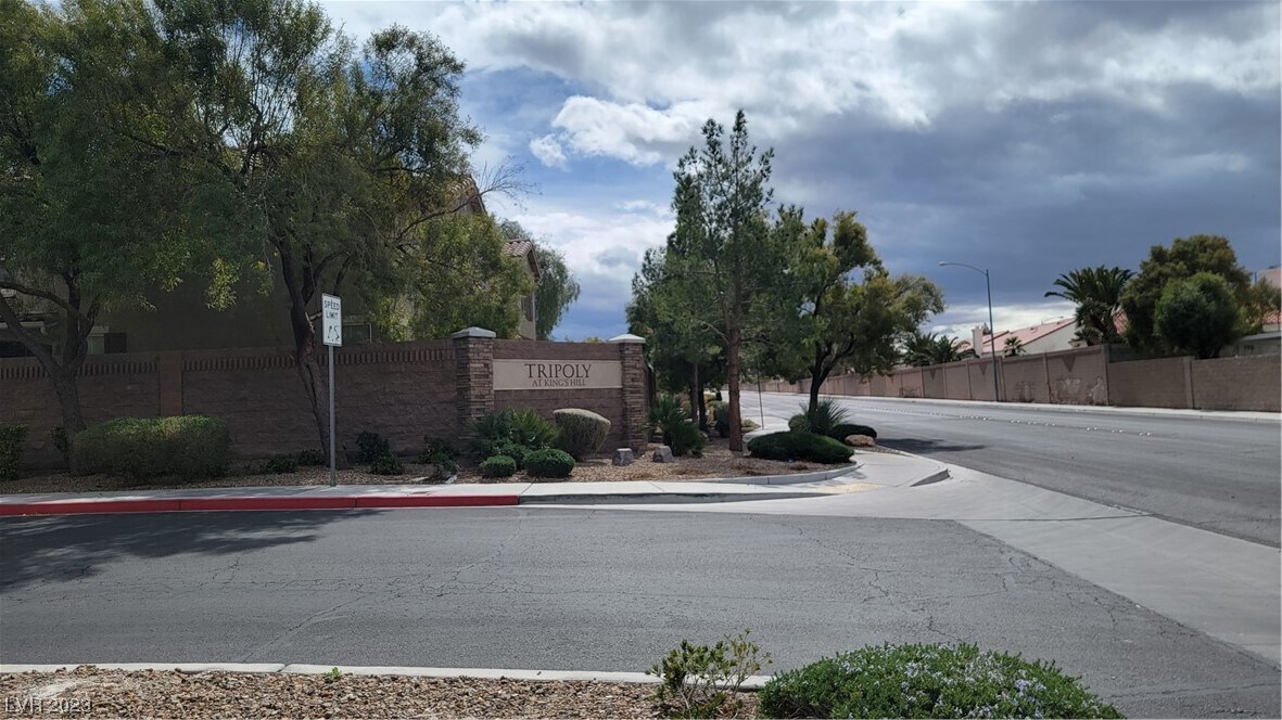 370 Clarence House Ave Unit 2, North Las Vegas, NV 89032 Condo for