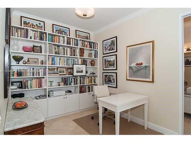 Foto del edificio - 185 SW 7th St