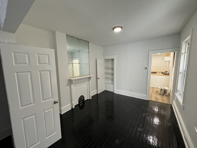 Building Photo - 2221 N 18th St