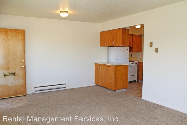Building Photo - 6532-6546 NE Glisan St
