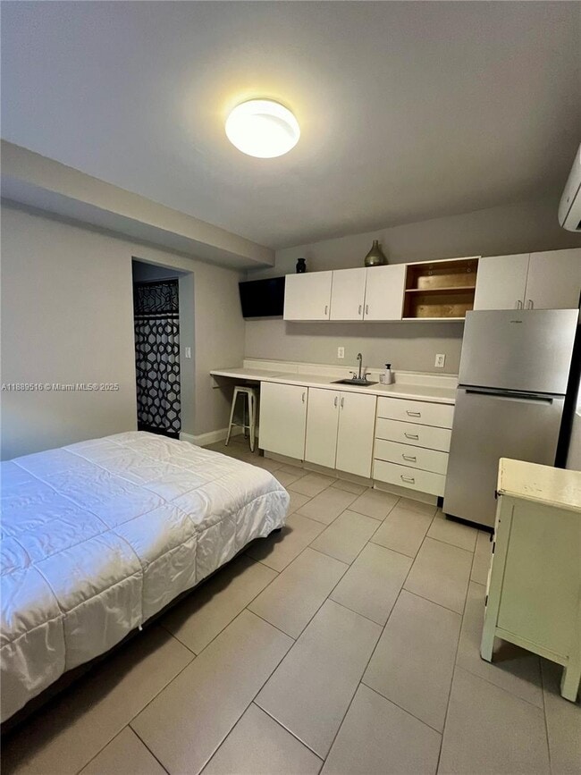 Foto del edificio - 361 SW 20th Rd