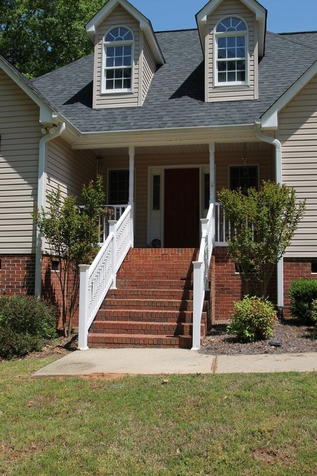 Building Photo - Exclusively Offered by Muse Realty Rentals, LLC