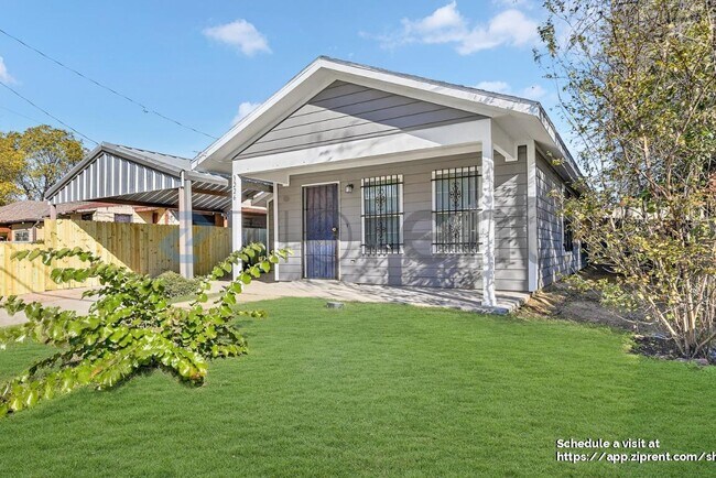 Foto del edificio - 3226 Navaro St