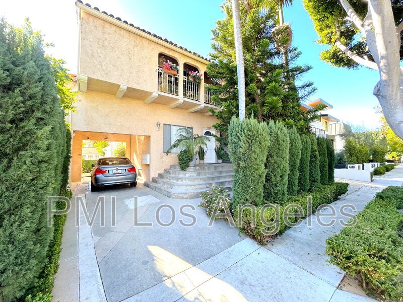 Foto principal - 8920 Rangely Ave