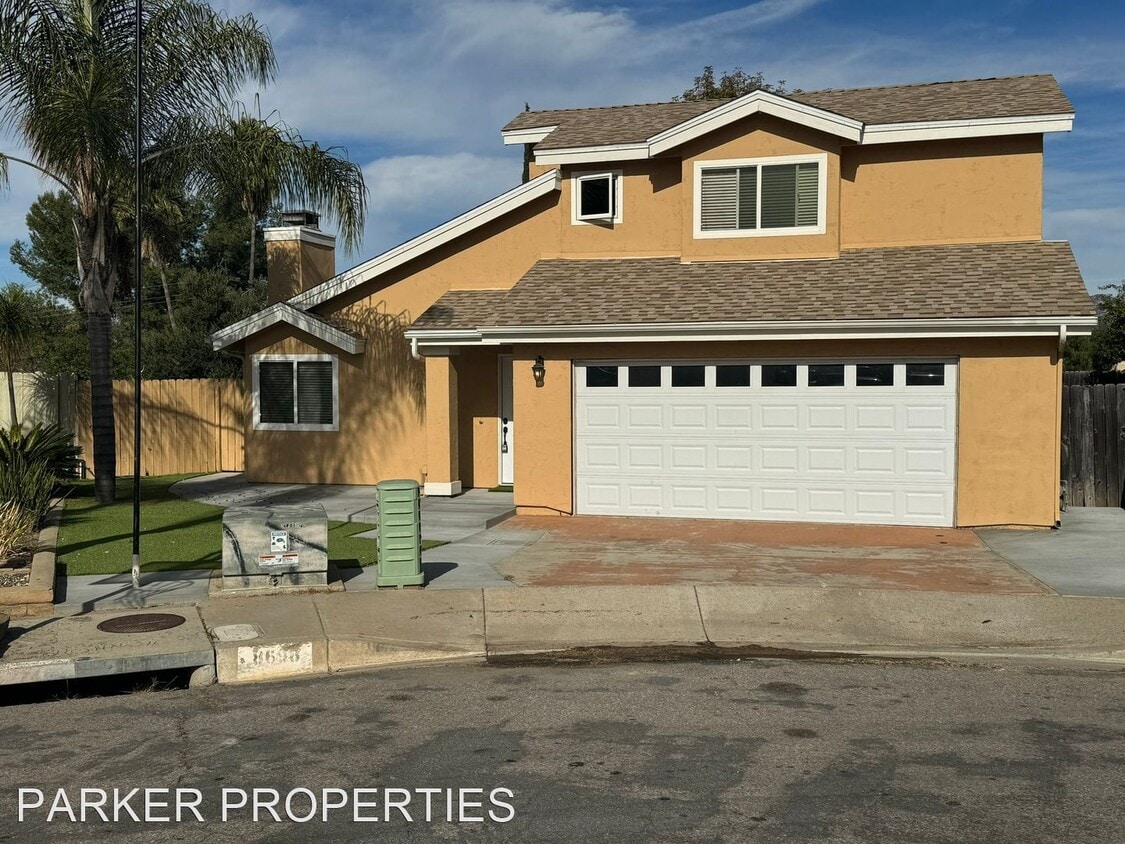 3 br, 2 bath House 8698 Via Del Luz House Rental in El Cajon, CA