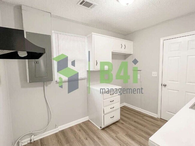 Foto del edificio - 355 Liberty Ave