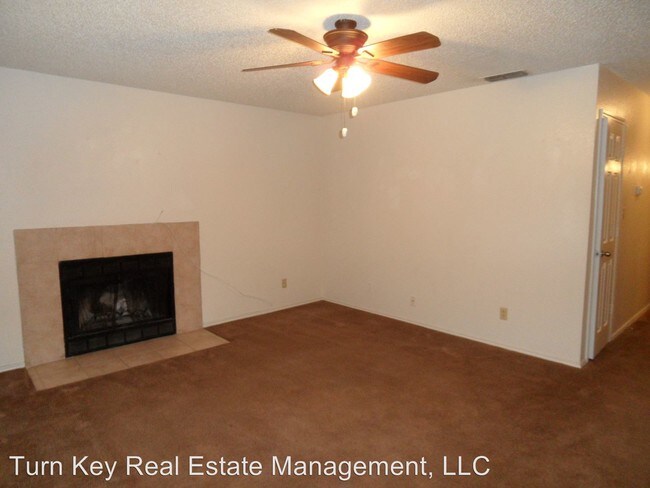 Building Photo - 8117 Foxfire Ln