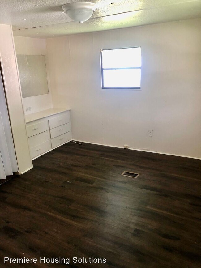 Foto del edificio - 2 br, 1 bath House - 32517 Whaleys Loop