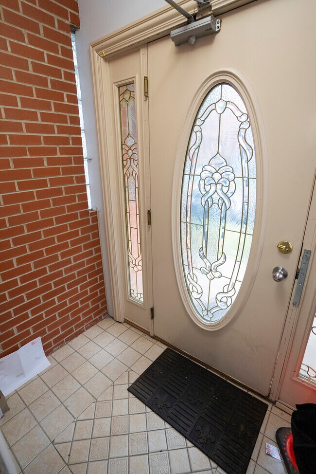 Foto del edificio - 2416 N Greenview Ave