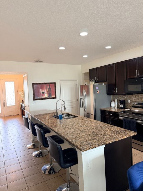 Building Photo - 9167 Chandler Dr