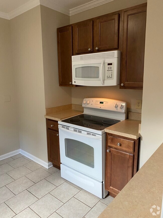 East Side Detroit Apartments for Rent with Hardwood Floors Detroit