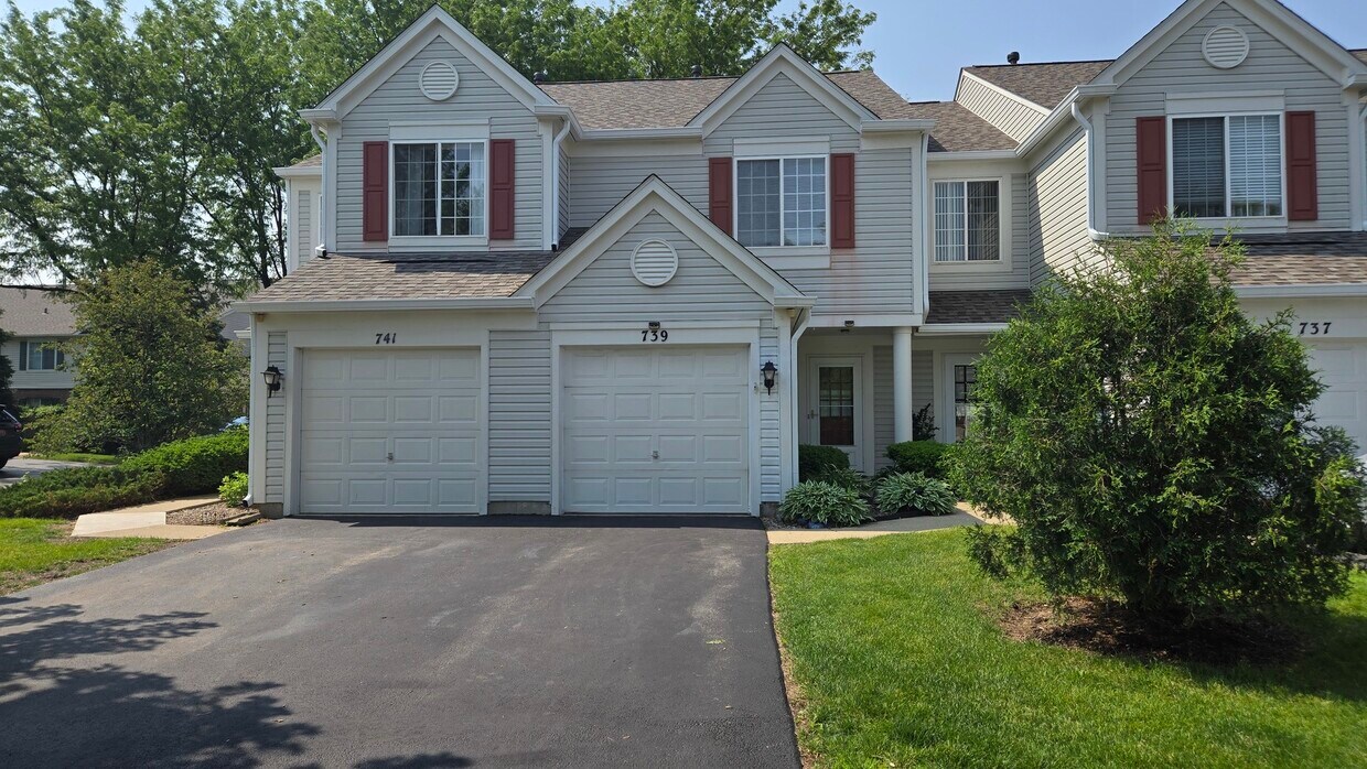 Foto principal - 739 Blossom Ct