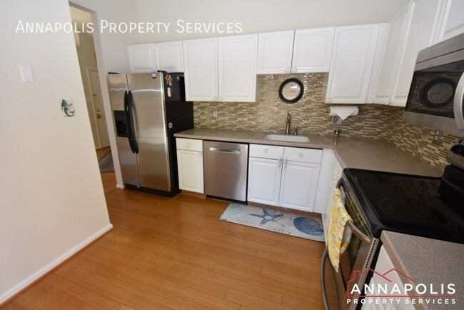 Foto del edificio - 953 Windwhisper Ln