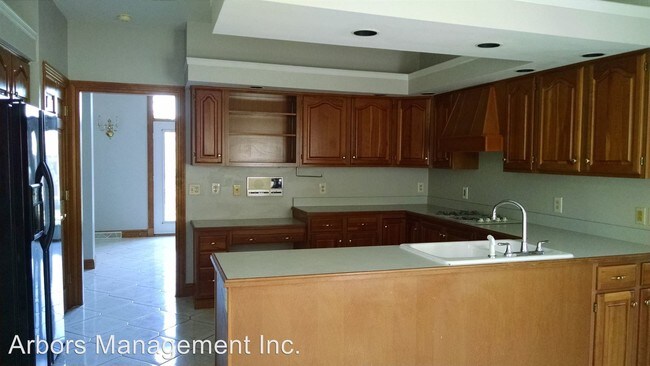 Building Photo - 4 br, 2.5 bath House - 309 RUSTIN WAY