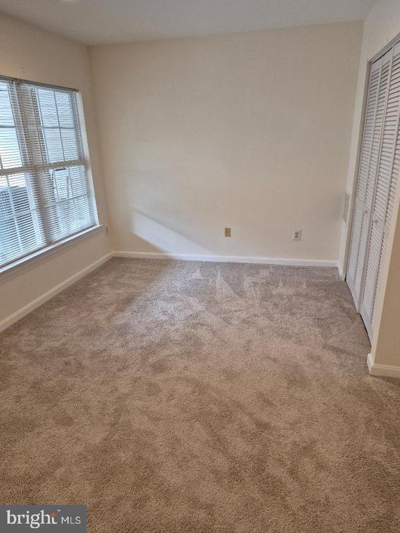 Building Photo - 45541 Clear Spring Terrace