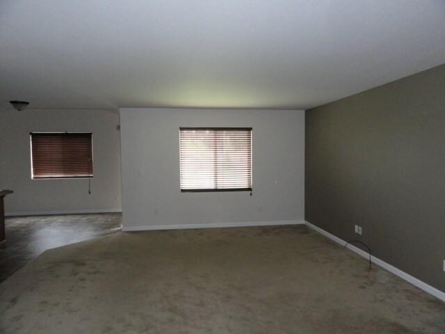 Foto del edificio - Newer 3 Bedroom 2 Bath Home in Tacoma