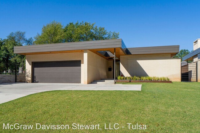 Building Photo - 3 br, 2 bath House - 3136 S Utica Ave