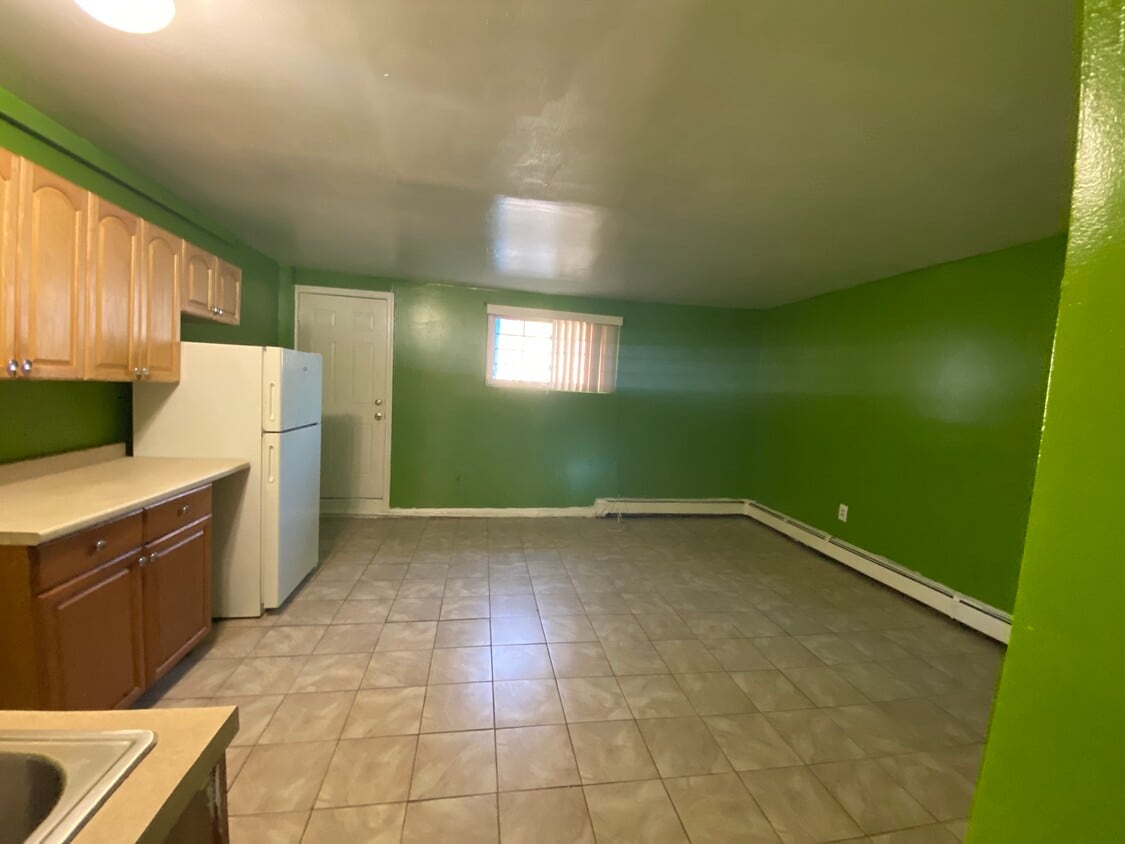 9523 Seaview Ct Unit 1, Brooklyn, NY 11236 Apartments in Brooklyn, NY