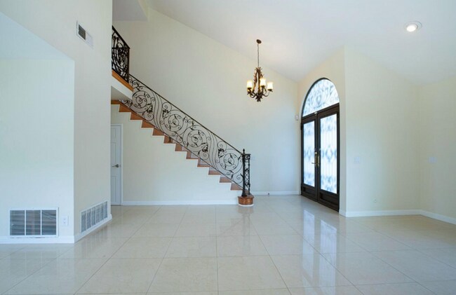 Foto del edificio - 2735 Joaquin Dr