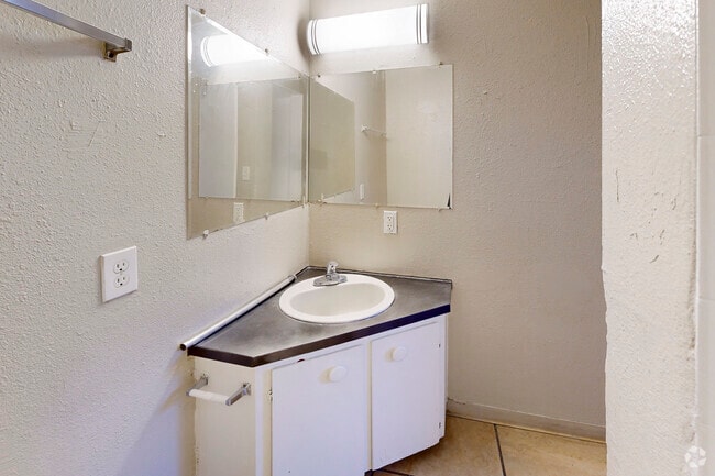 Estudio - 400 pies cuadrados - Baño - Alpine Flats