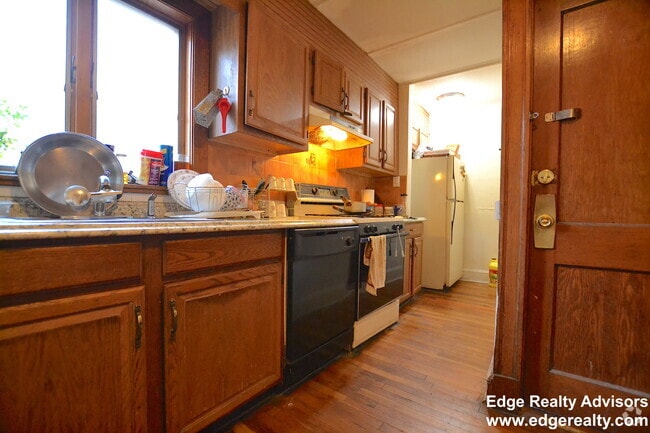 Building Photo - 88 Beechcroft St