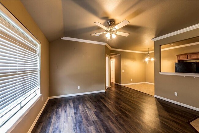 Foto del edificio - 33 S Woodsprings Dr