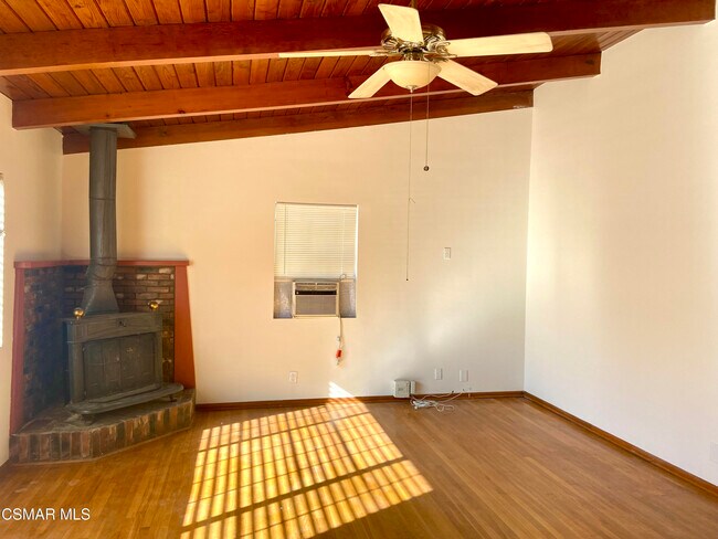 Building Photo - 3193 Royal Oaks Dr