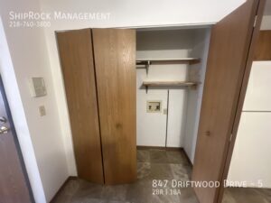 Building Photo - 847 Driftwood Dr