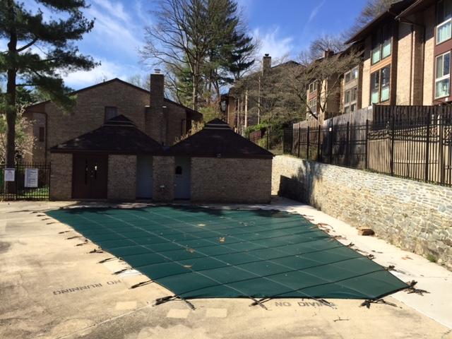 Foto del edificio - 9226 Three Oaks Dr