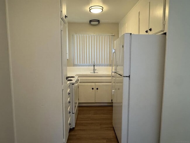 Foto del edificio - 4679 Cherokee Ave