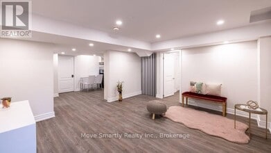 Building Photo - 131 Bentwood Crescent